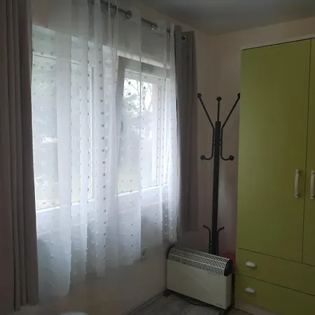 Apartment Mary & Private Free Parking