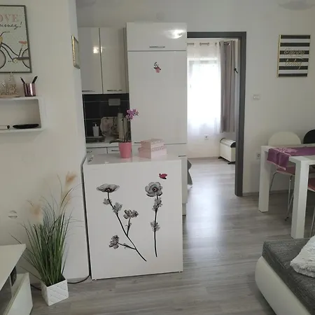 Apartment Mary & Private Free Parking Rovinj