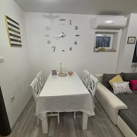 Mary & Parking Free Apartament *