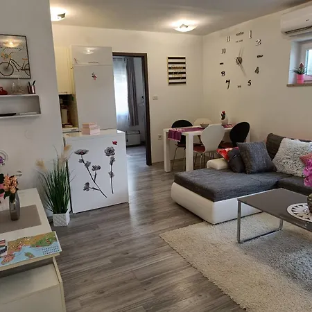 Mary & Free Parking *